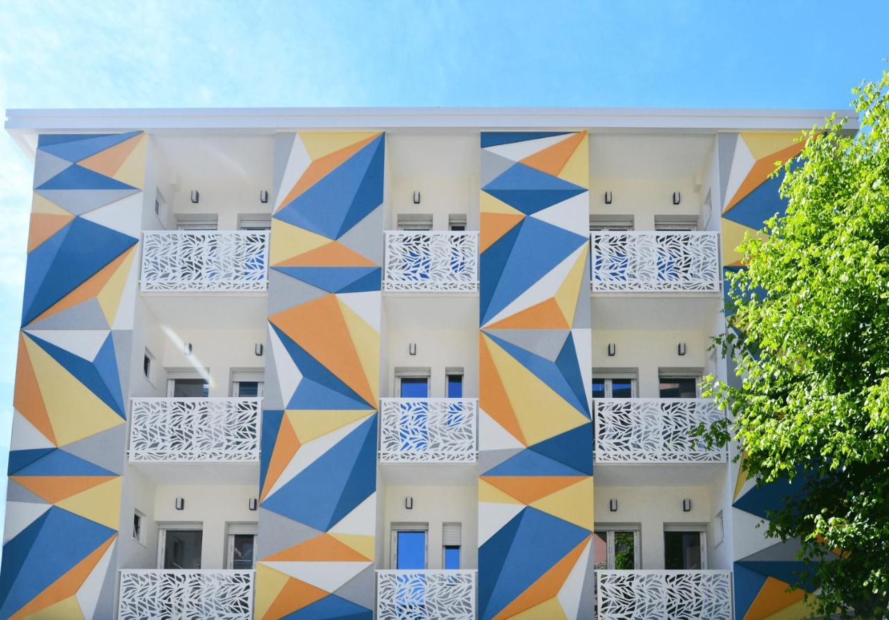Color Hotel Ріміні Екстер'єр фото