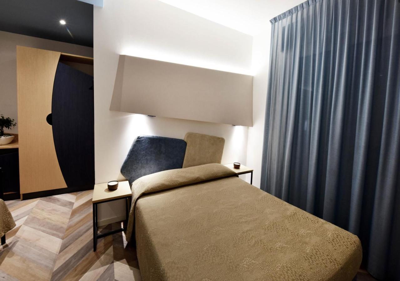 Color Hotel Ріміні Екстер'єр фото