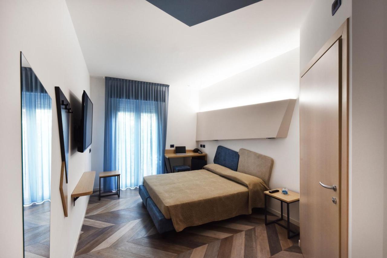 Color Hotel Ріміні Екстер'єр фото